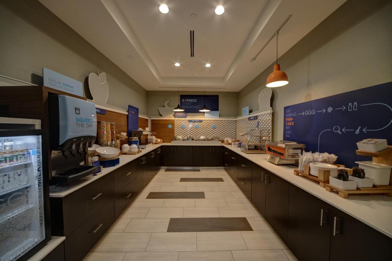 Holiday Inn Express Hotel & Suites Oklahoma City-West Yukon By Ihg Екстериор снимка