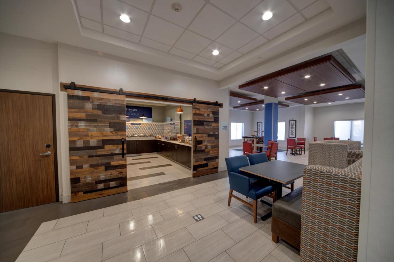Holiday Inn Express Hotel & Suites Oklahoma City-West Yukon By Ihg Екстериор снимка