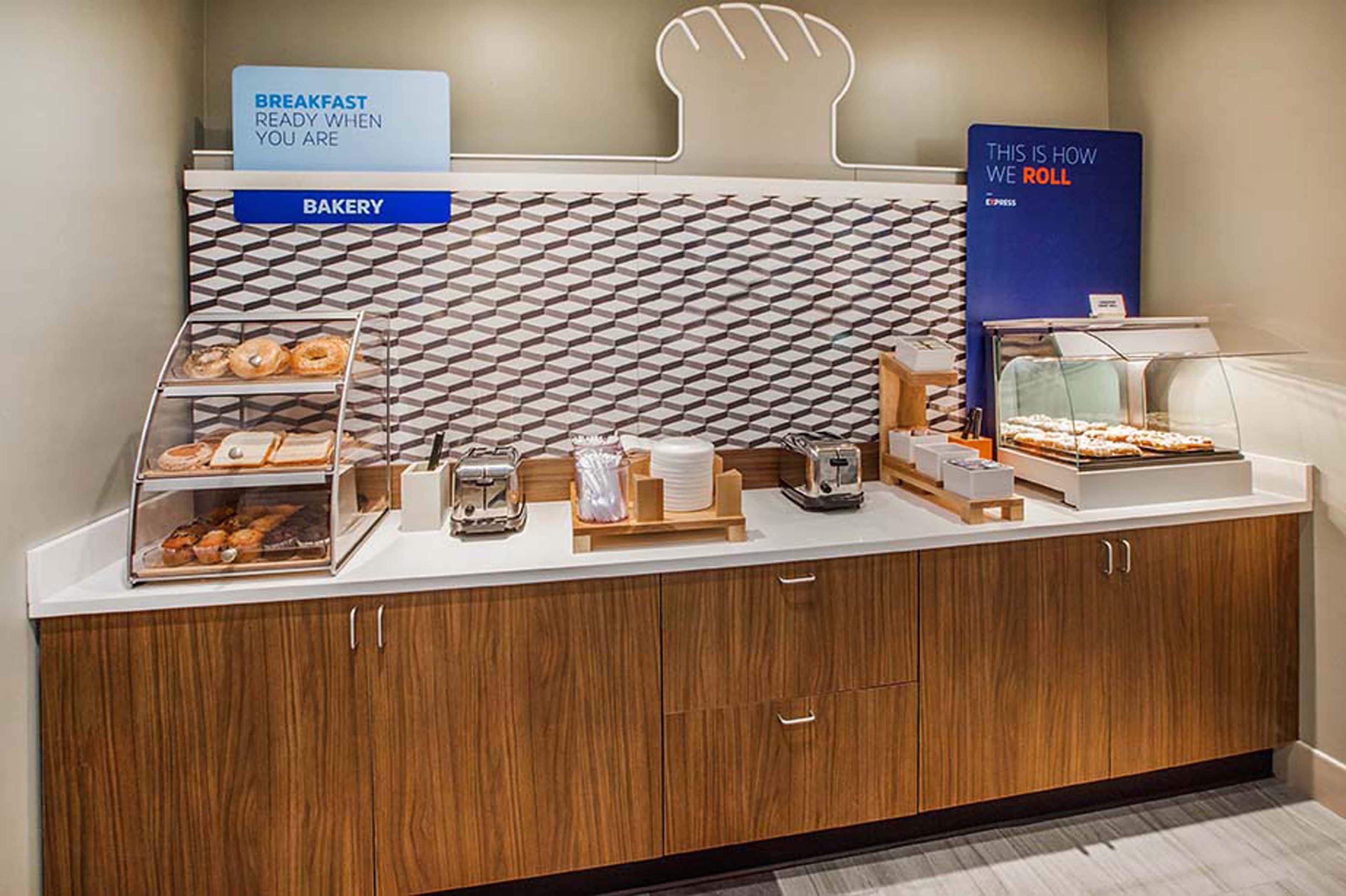 Holiday Inn Express Hotel & Suites Oklahoma City-West Yukon By Ihg Екстериор снимка