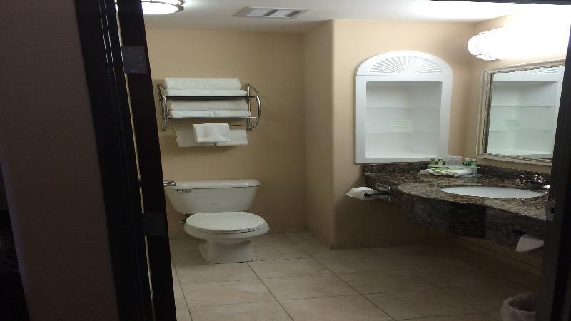 Holiday Inn Express Hotel & Suites Oklahoma City-West Yukon By Ihg Екстериор снимка